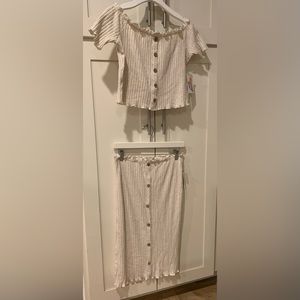 Matching Off-Shoulder Ribbed Top and Skirt Set